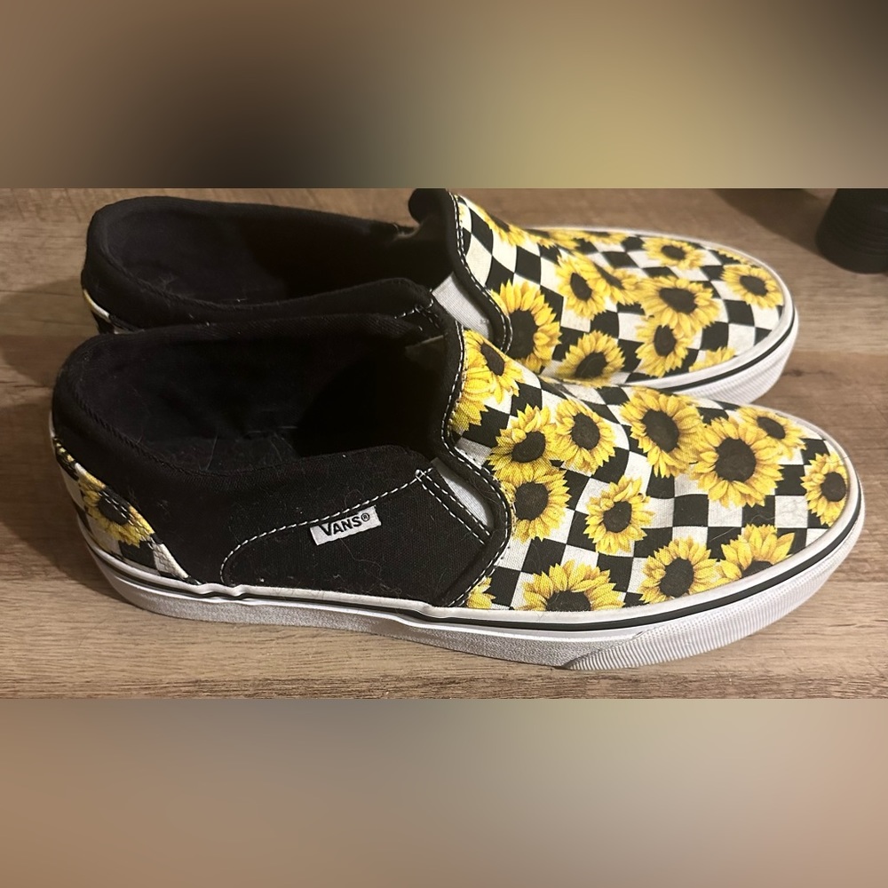 Vans sunflower size 9